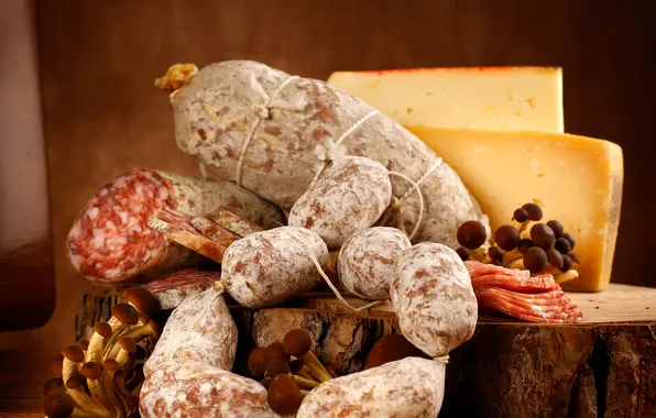 Picture mushrooms, cheese, sausage