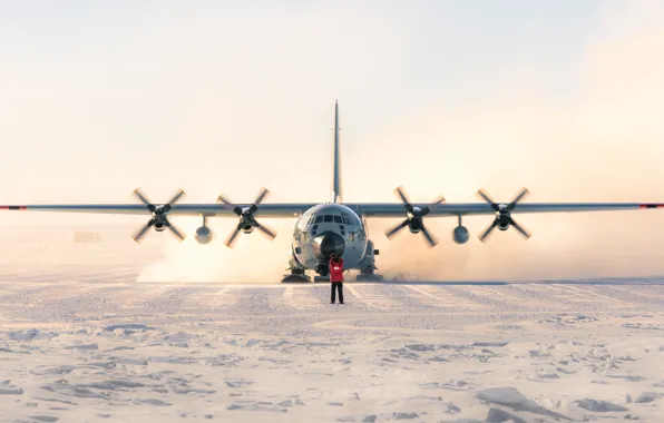 Picture south pole, antarctica, LC130 Hercules