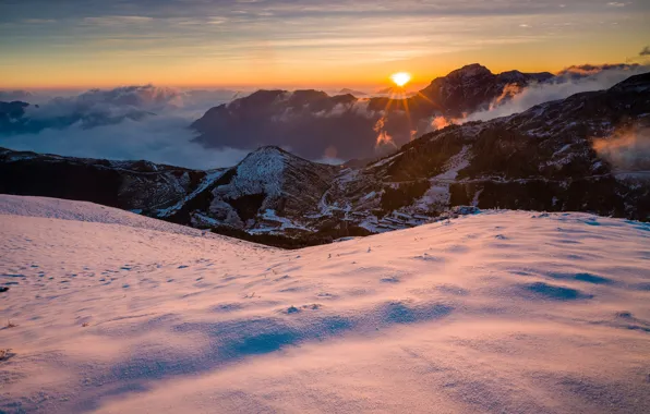 Winter, the sky, the sun, clouds, rays, snow, landscape, sunset