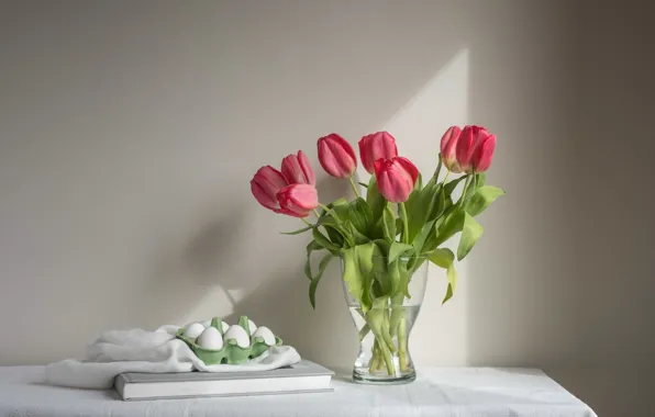 Picture flowers, tulips, eggs