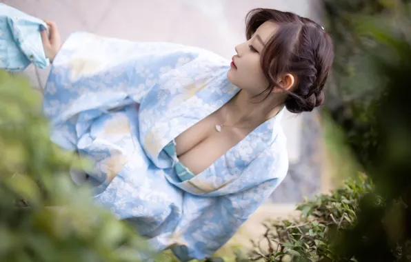Picture girl, sexy, cleavage, boobs, beautiful, short hair, pretty, garden