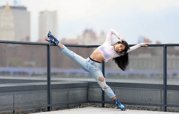 Picture girl, the city, pose, Veronica J.