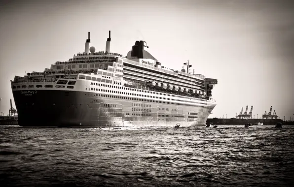Picture Sea, The ship, liner, Queen Mary 2, cruise ship, Black And White, Carnival Corporation &ampamp; …