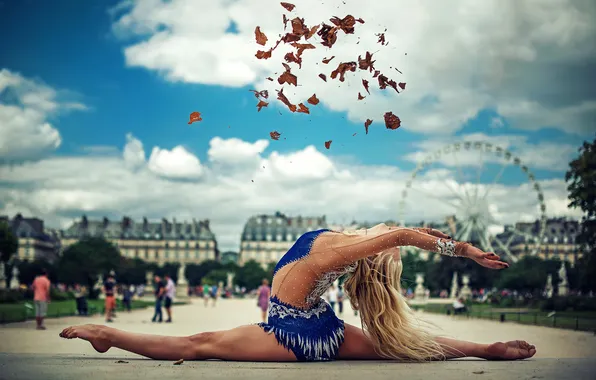 BLONDE, COSTUME, PARK, TWINE, GYMNASTICS