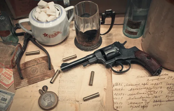 Picture glass, weapons, table, sugar, revolver, sleeve, revolver, Nagant