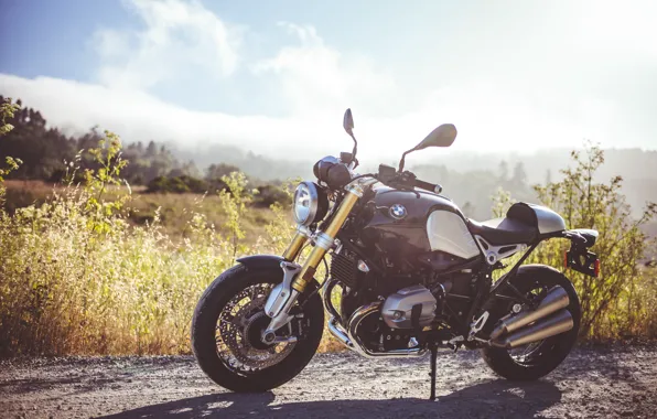 Picture field, the sun, BMW, R Nine T