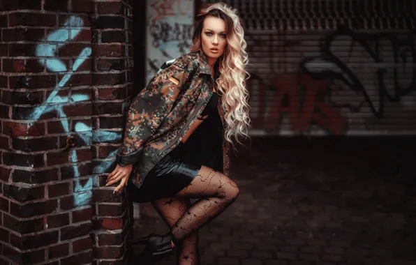 Picture pose, wall, model, hair, jacket, legs, curls, Olya Alessandra