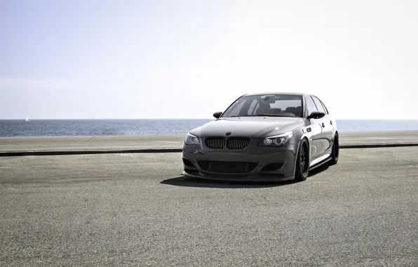 Picture the sky, grey, bmw, BMW, shadow, front view, grey, e60
