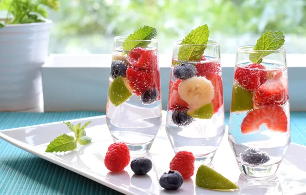 Berries, raspberry, glass, strawberry, bananas, lime, drink, mint