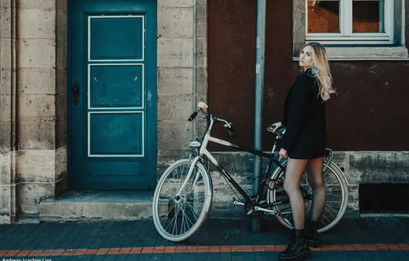 Picture home, portrait, pose, bike, boots, tights, window, in black
