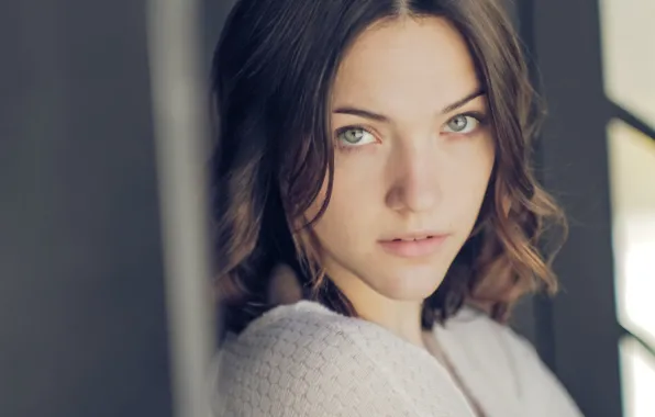 Picture girl, pretty, brunette, actress, Violett Beane