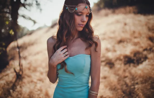 Picture field, girl, crown, dress, Gypsies