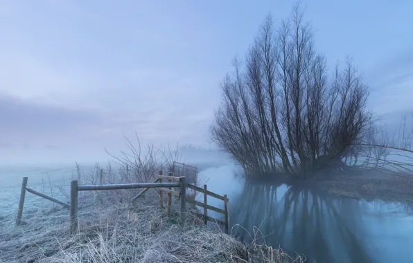 Picture frost, fog, river