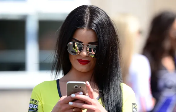 Picture girl, face, hair, glasses, cellphones