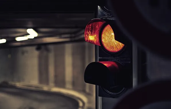 Picture light, the tunnel, traffic light