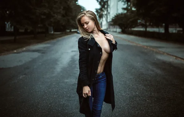 Chest, trees, sexy, pose, model, body, jeans, makeup