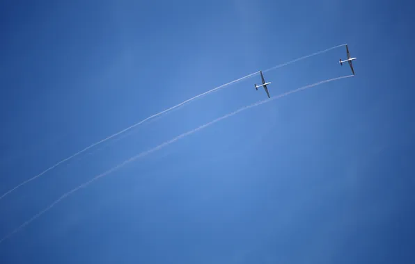 Picture sky, smoke, lines, airplanes