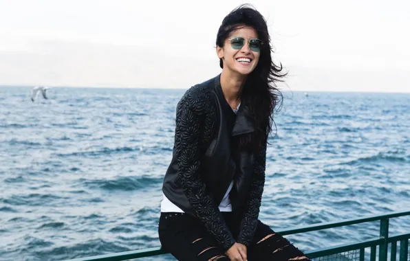 Picture sea, look, pose, makeup, actress, glasses, singer, hair