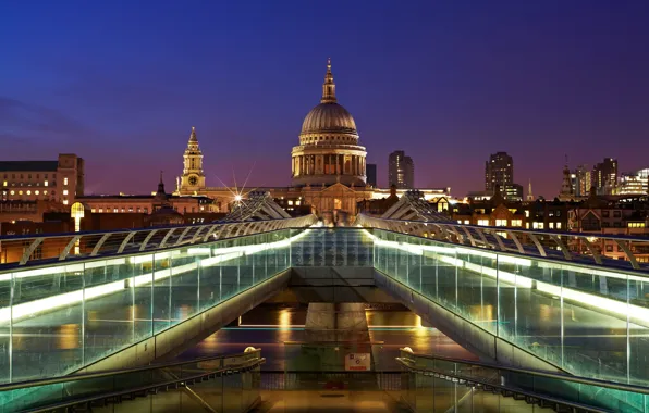 England, London, UK, Millennium Bridge, St Paul's Cathedral, St. Paul's Cathedral