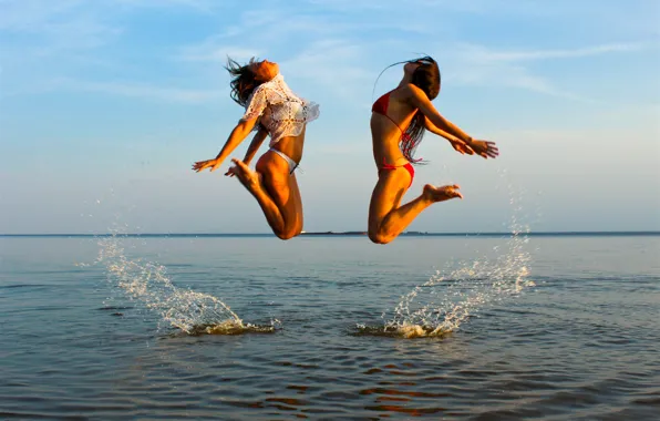 WATER, HORIZON, The SKY, DROPS, JUMP, GIRLS, SQUIRT, Brown-haired women