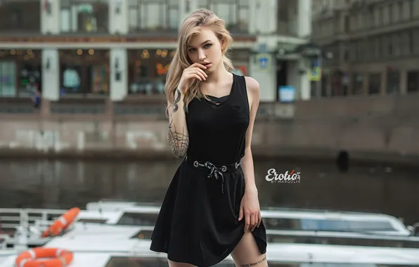 Picture girl, dress, legs, photo, photographer, blue eyes, model, tattoo