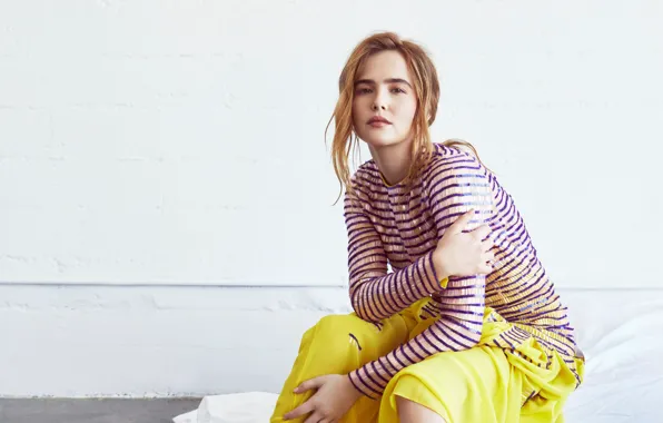 Picture pose, actress, Zoey Deutch