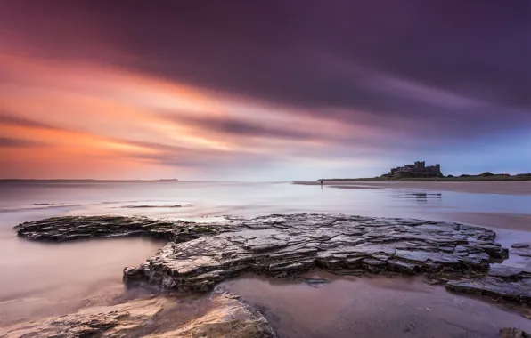 Sea, beach, stones, England, morning, Northumberland, Bamburgh castle