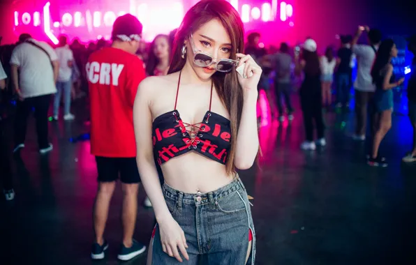Face, style, background, body, glasses, Asian