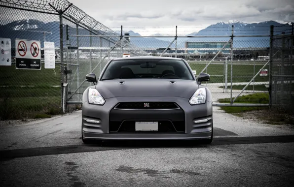 Gate, nissan, Nissan, gt-r, the front, barbed wire, GT-R, r35