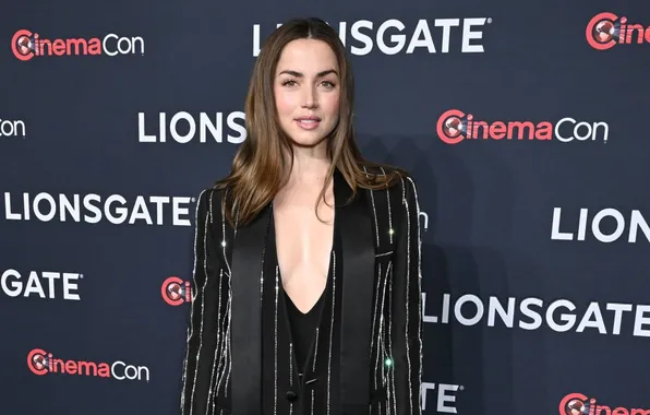 Actress, brunette, neckline, beautiful, jacket, Ana de Armas, Ana de Armas