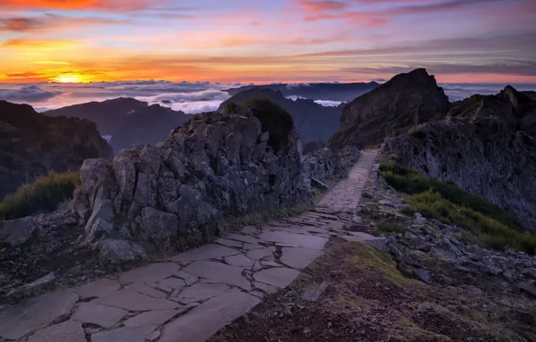 Picture the sky, sunset, mountains