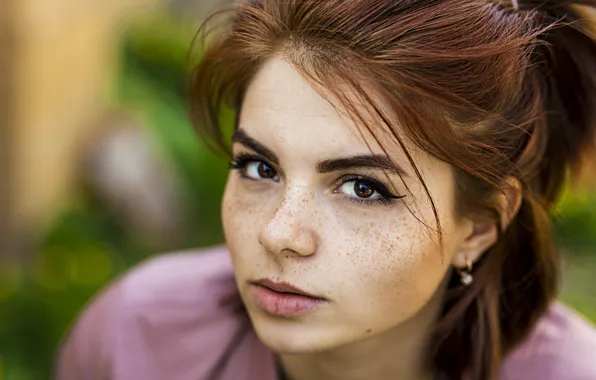 Picture freckles, brown-eyed, photographer Anton Bezrukov