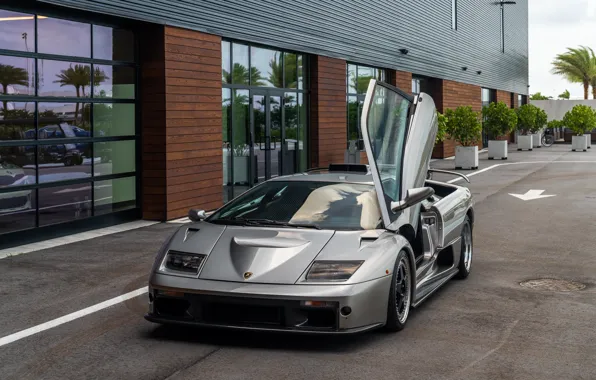 Picture Lamborghini, Diablo, front view, The Lamborghini Diablo GT