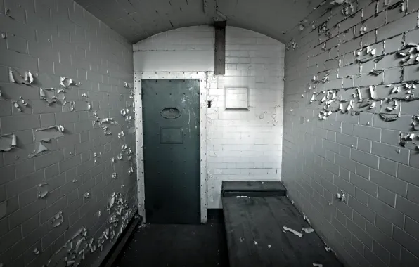 Interior, camera, prison