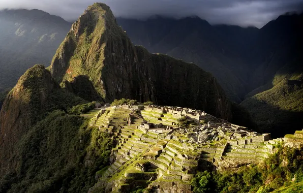 Picture the sky, light, mountains, clouds, ruins, the ancient city, Peru, Machu Picchu