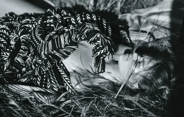Grass, girl, lies, black and white, plaid, Anna ewers