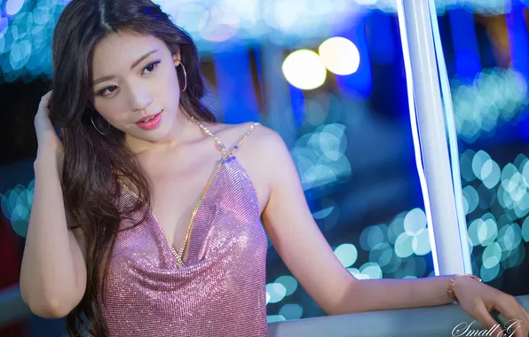 Pose, glare, background, model, portrait, hands, makeup, dress