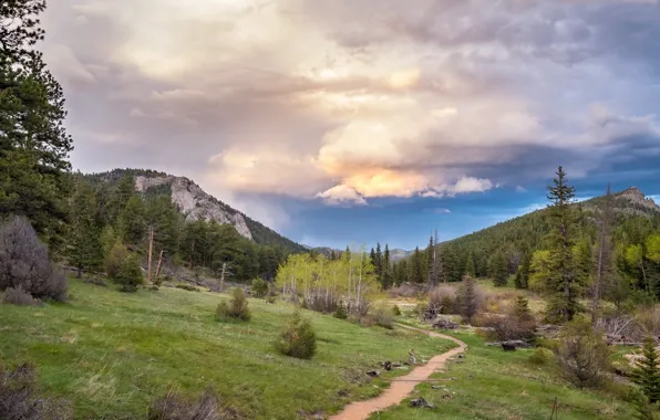 The sky, Clouds, Mountains