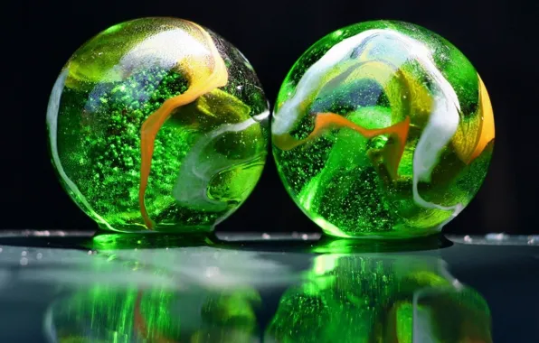 Picture glass, balls, colorful
