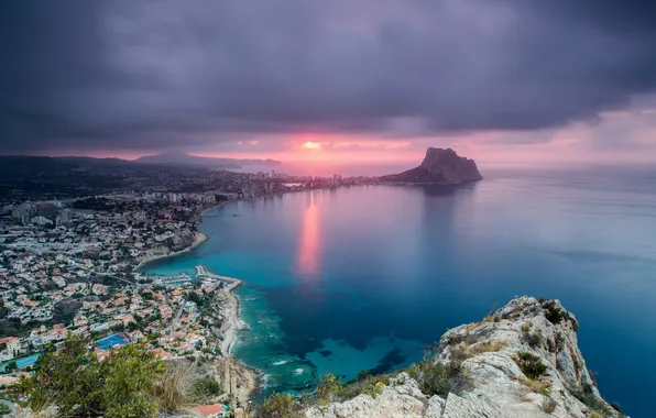 Picture sea, sunset, the city