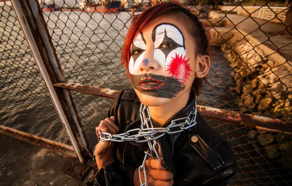 Picture girl, makeup, chain