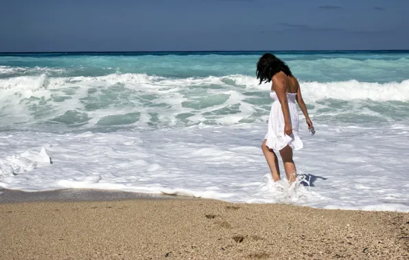 Picture girl, beach, ocean, walking
