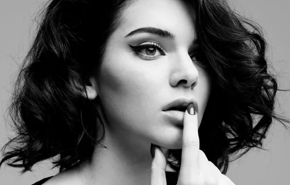Portrait, brunette, black and white, celebrity, Kendall Jenner