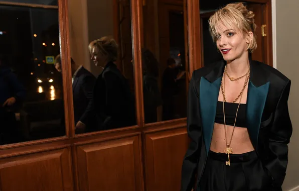 Picture look, pose, makeup, figure, actress, hair, short hair, Polina Maksimova