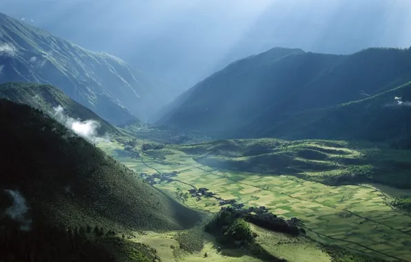 Light, field, Mountains