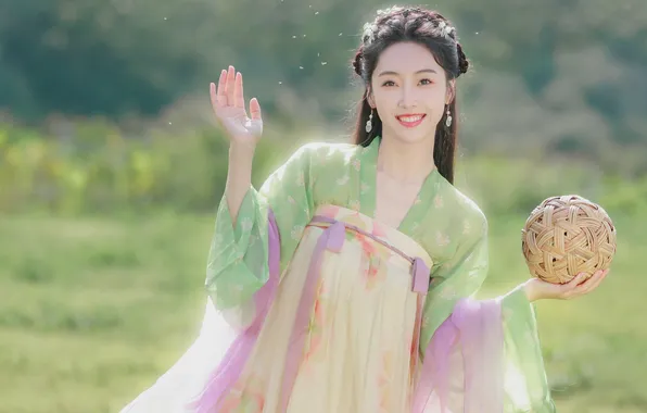 The ball, actress, China, Xuan Lu, Xuan Lu
