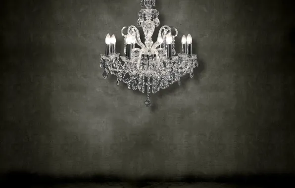 Picture wall, chandelier, 155, crystal
