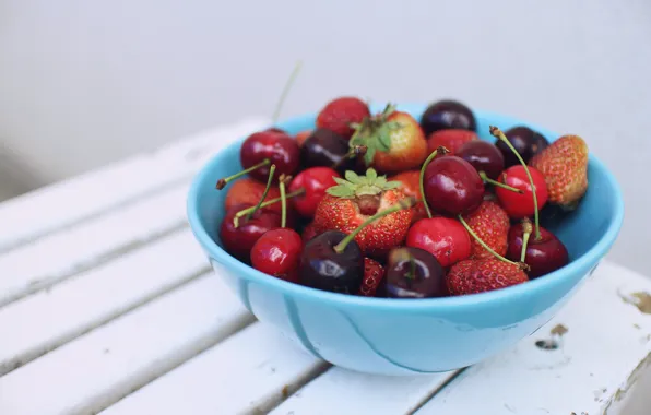 Berries, strawberry, plate, fruit, wood, cherry