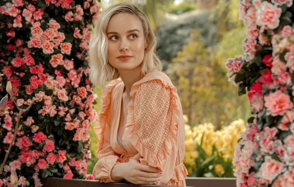 Flowers, actress, blonde, blond, Brie Larson, Brie Larson