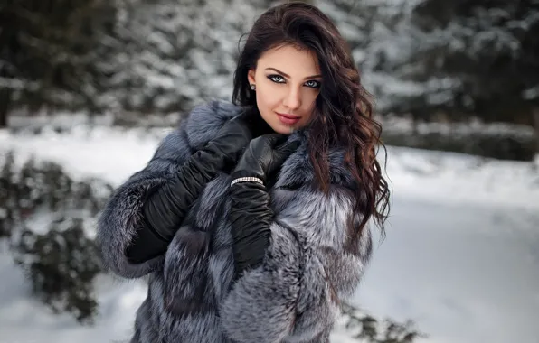 Winter, snow, makeup, brunette, hairstyle, gloves, coat, fur